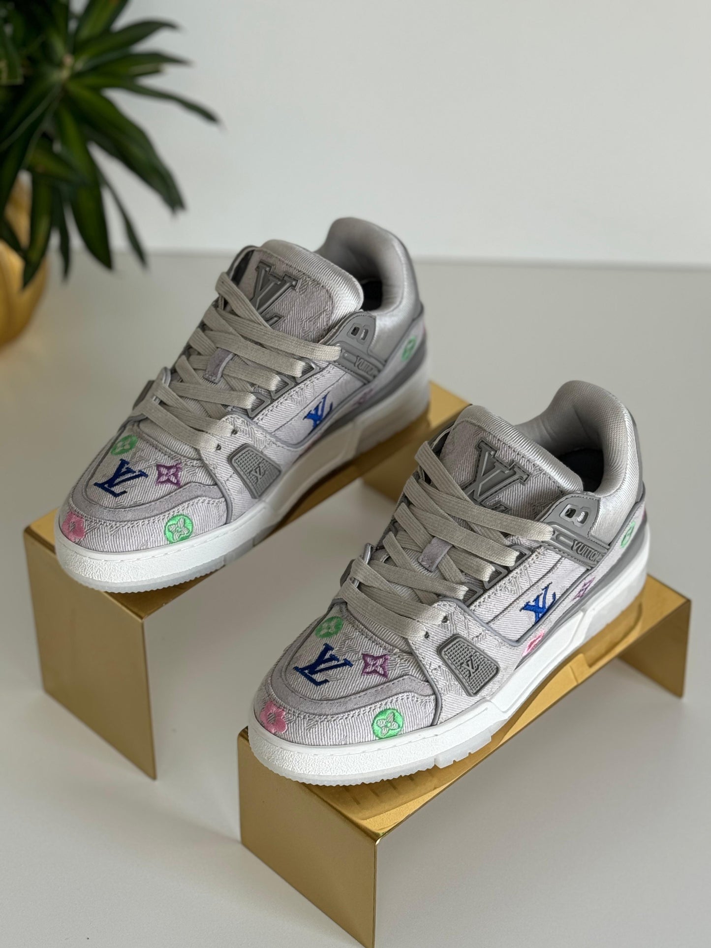 Lv sneakers