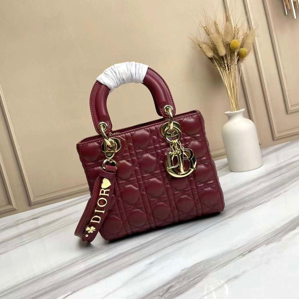 Lady dior bag 20 cm