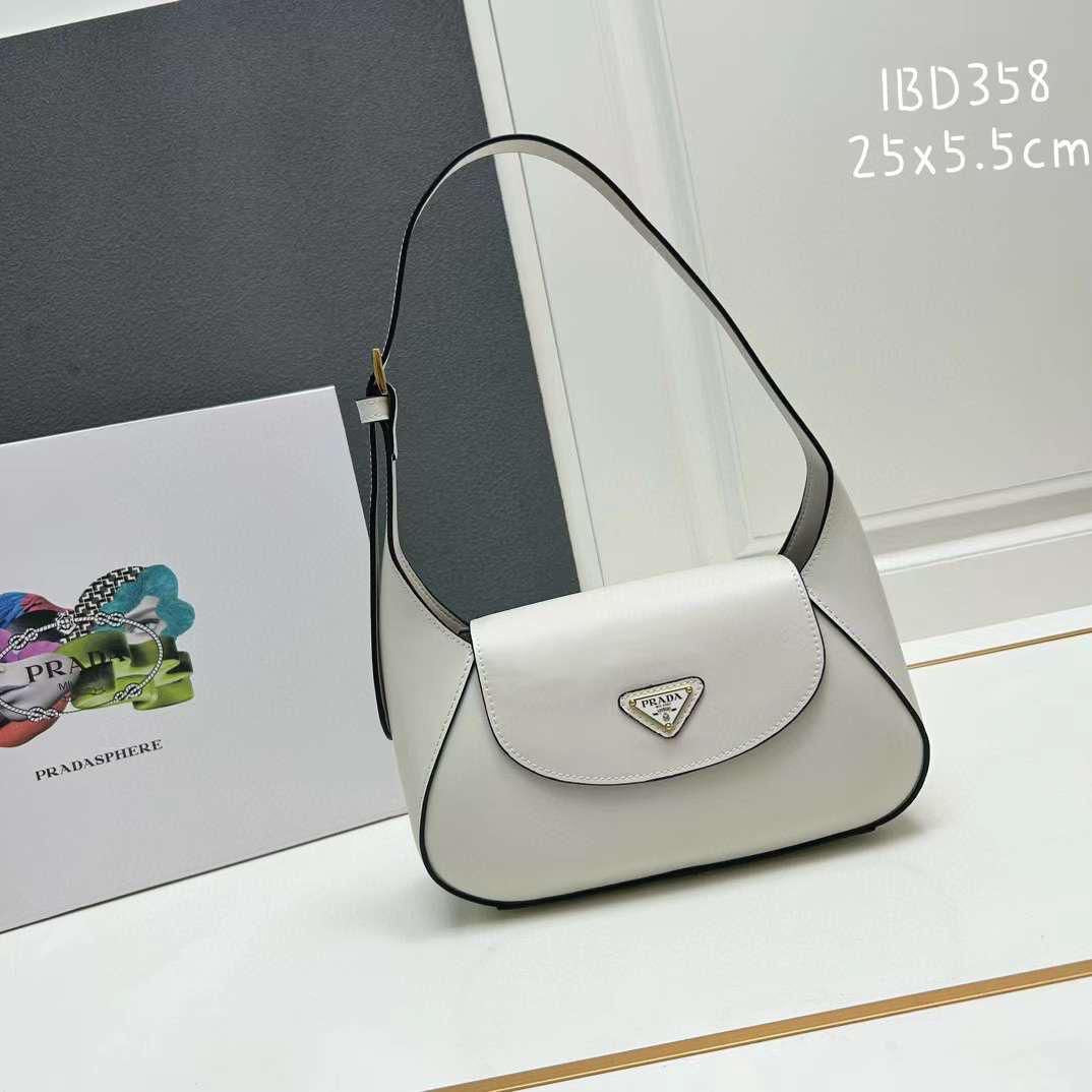 Prada bag - white collection 400/450