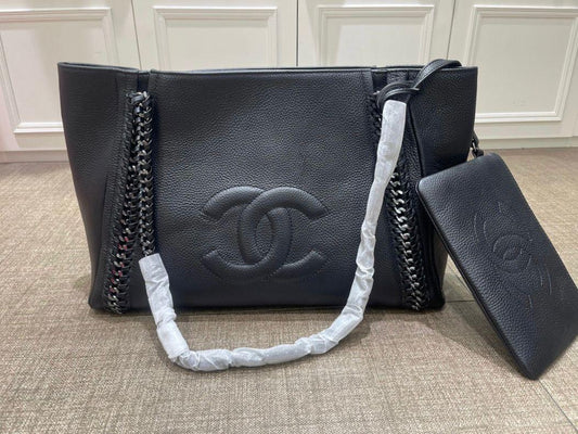 Chanel bag tote