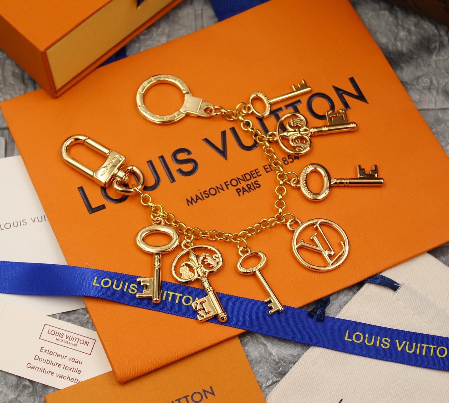 Lv jewelry - bag accessories