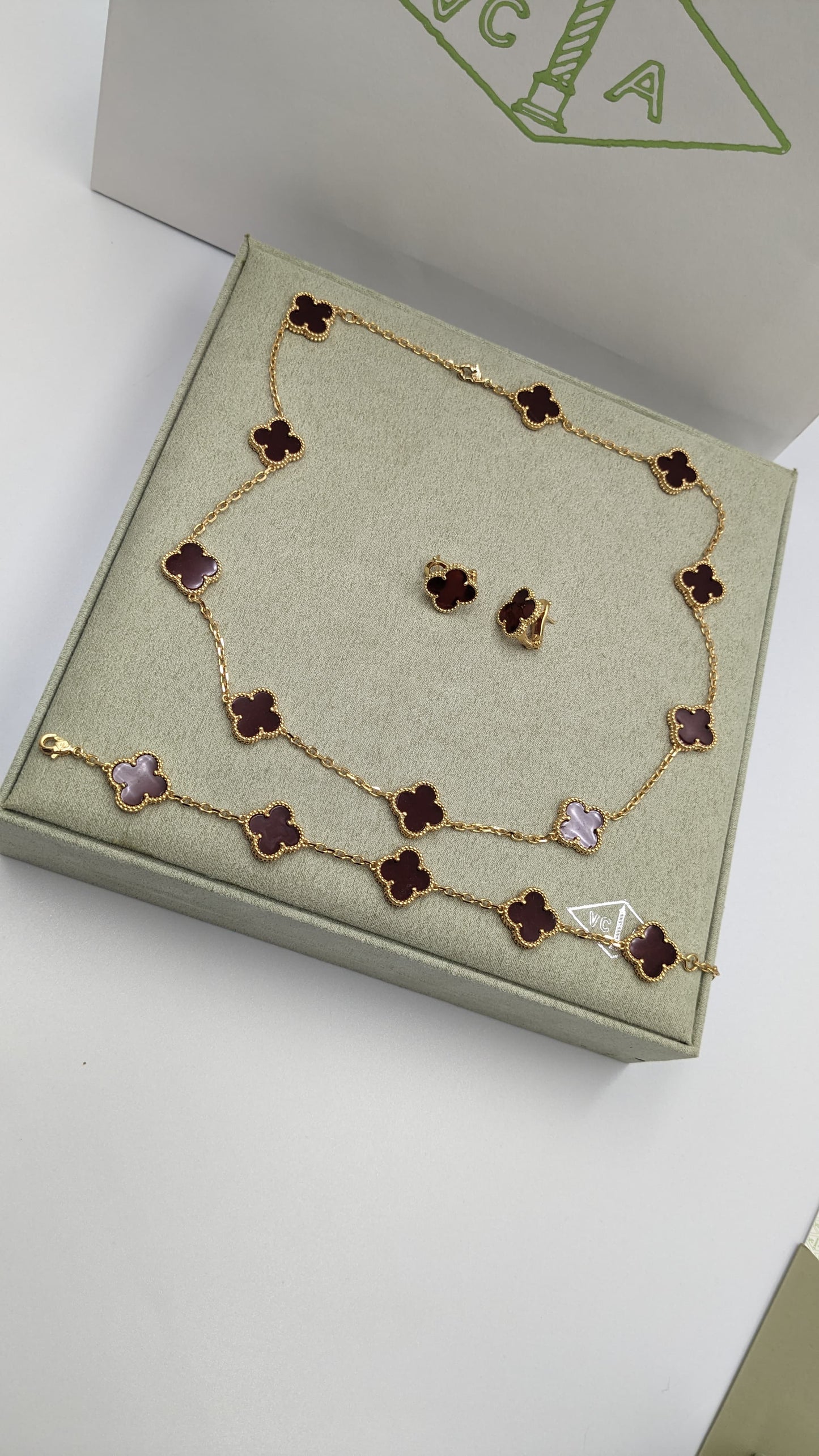 Van cleef jewelry set