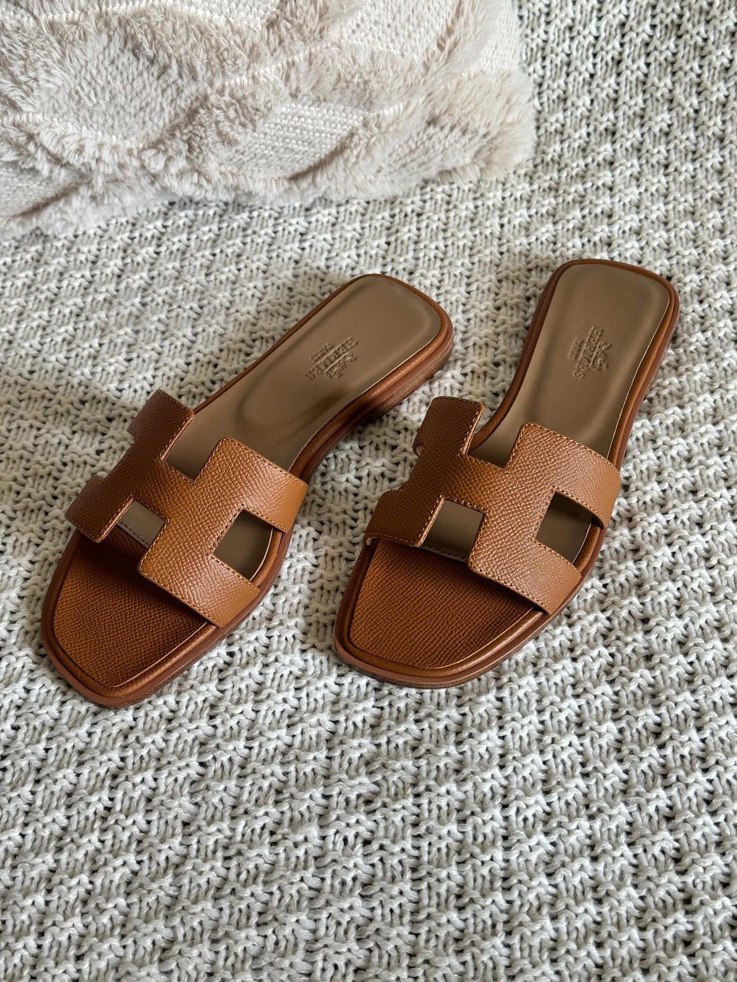 Hermes slippers - brown