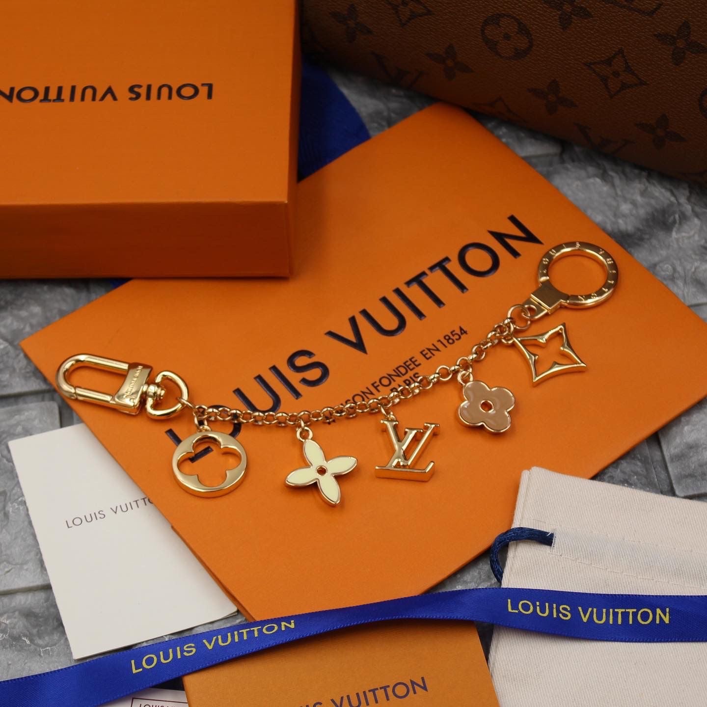 Lv jewelry - bag accessories