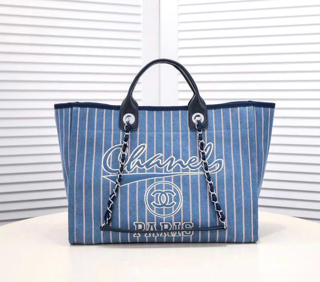 Chanel bag tote