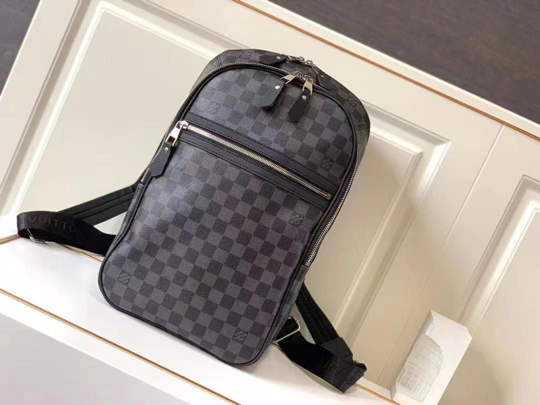 Lv bag - backpack