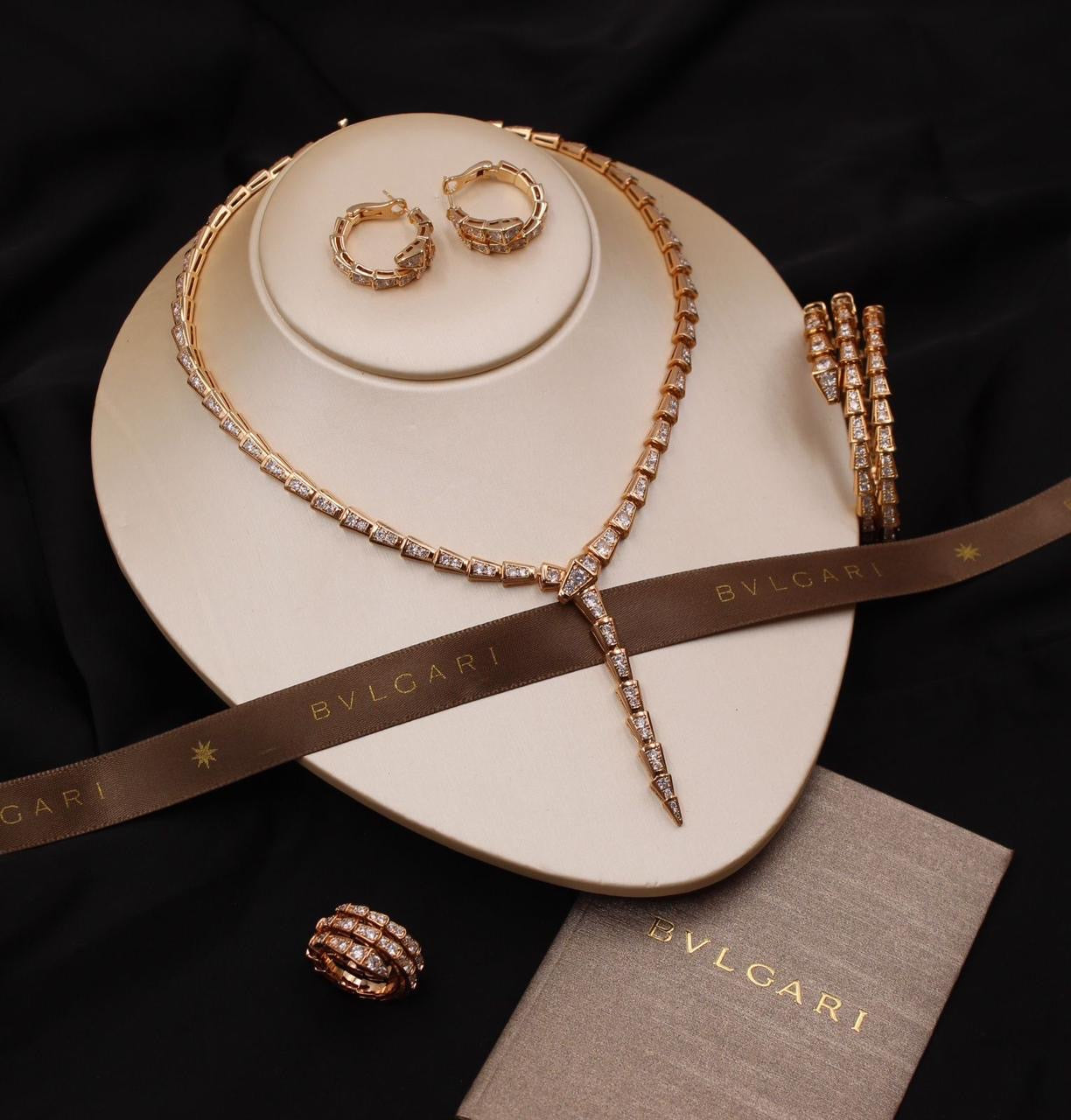 Bvlgari jewelry set hotsell