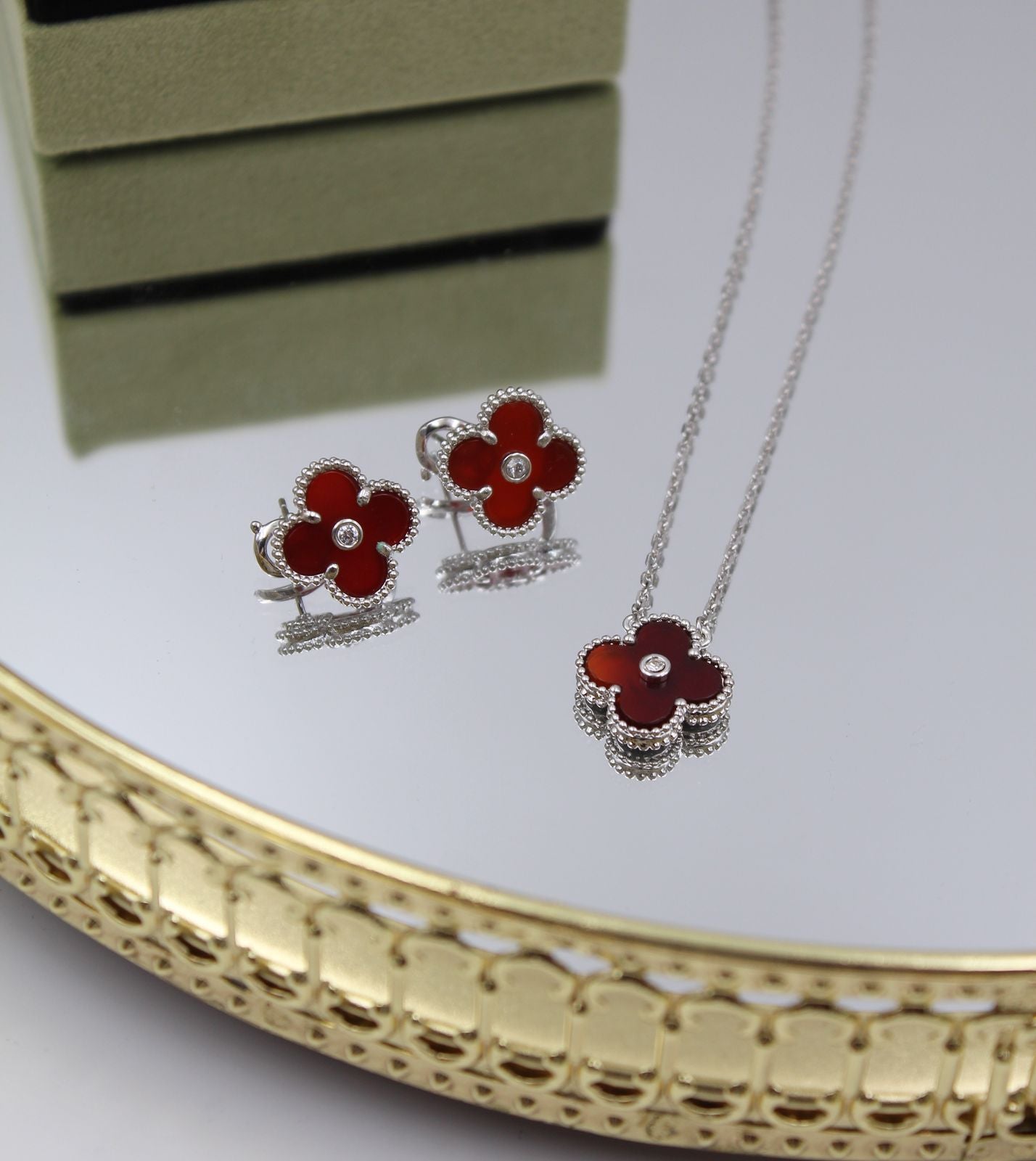 Van cleef jewelry set