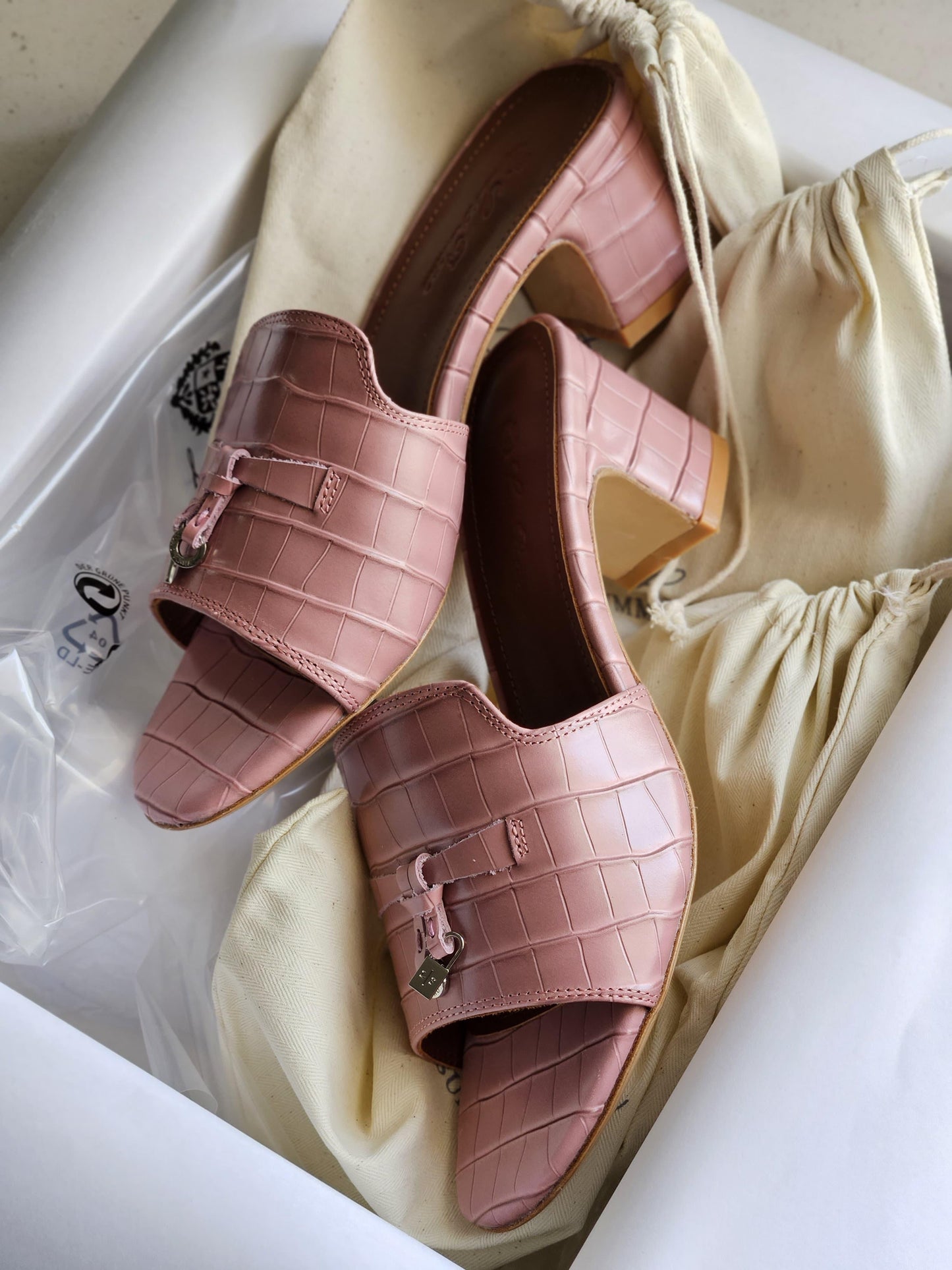 Loro piana sandals heels pink