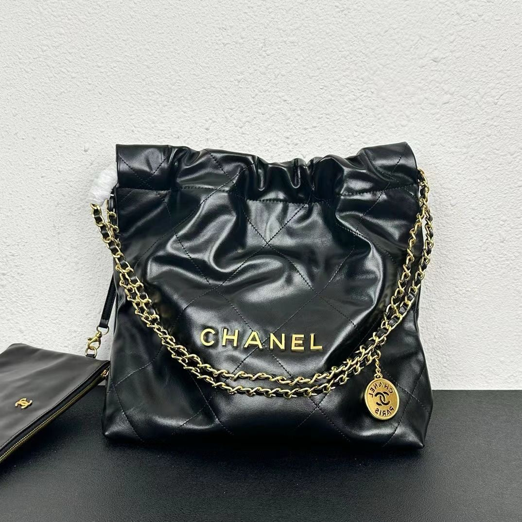 Chanel bag tote