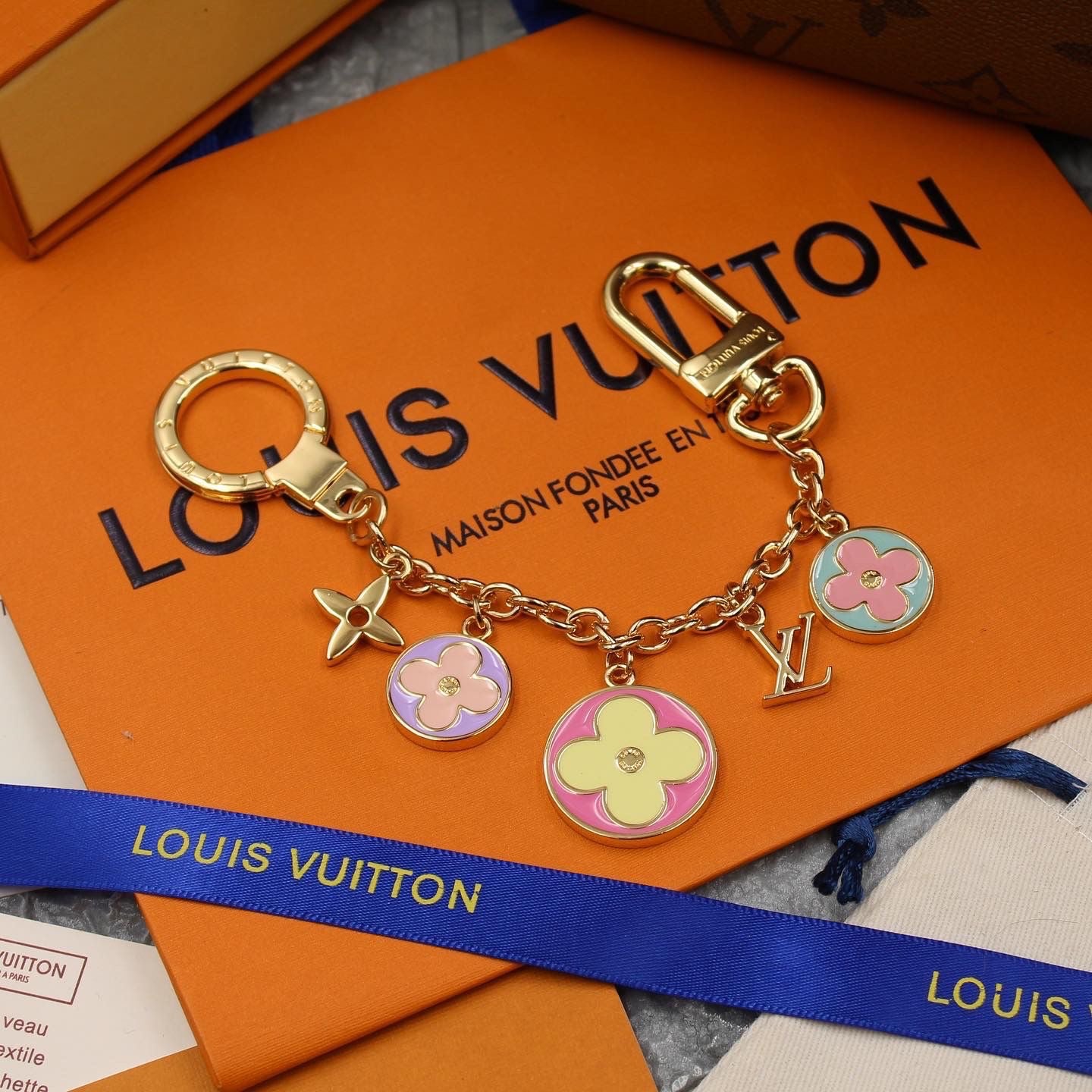 Lv jewelry - bag accessories