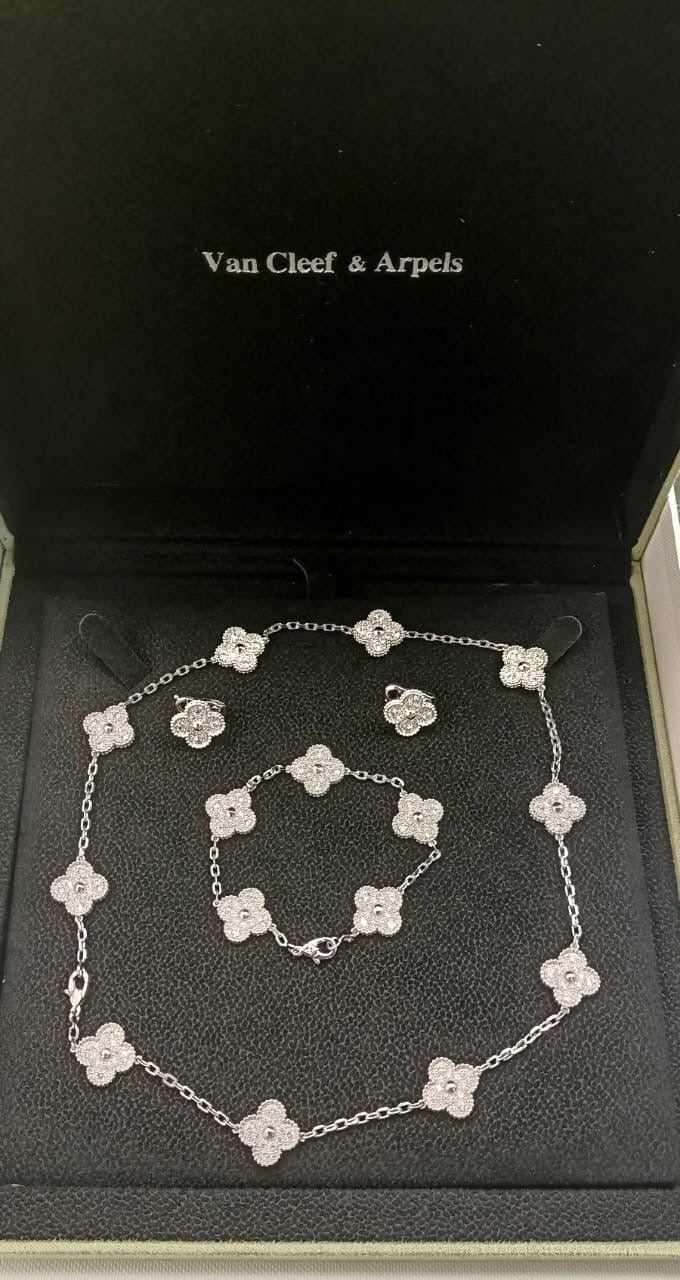 Van cleef jewelry set