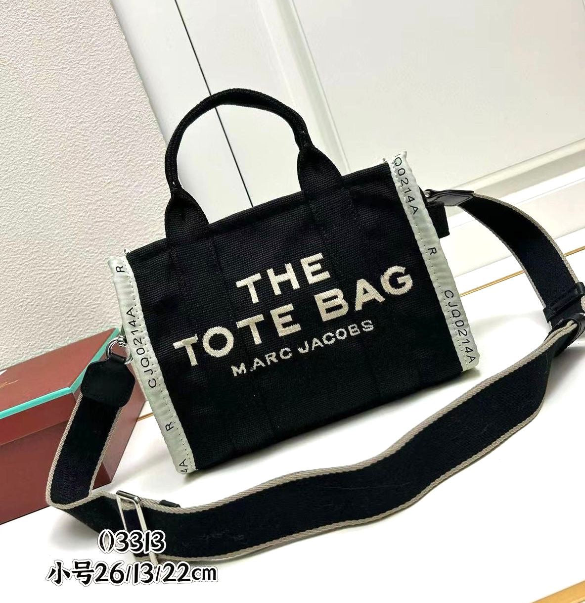 Marc jacobs - the tote bag 26 cm