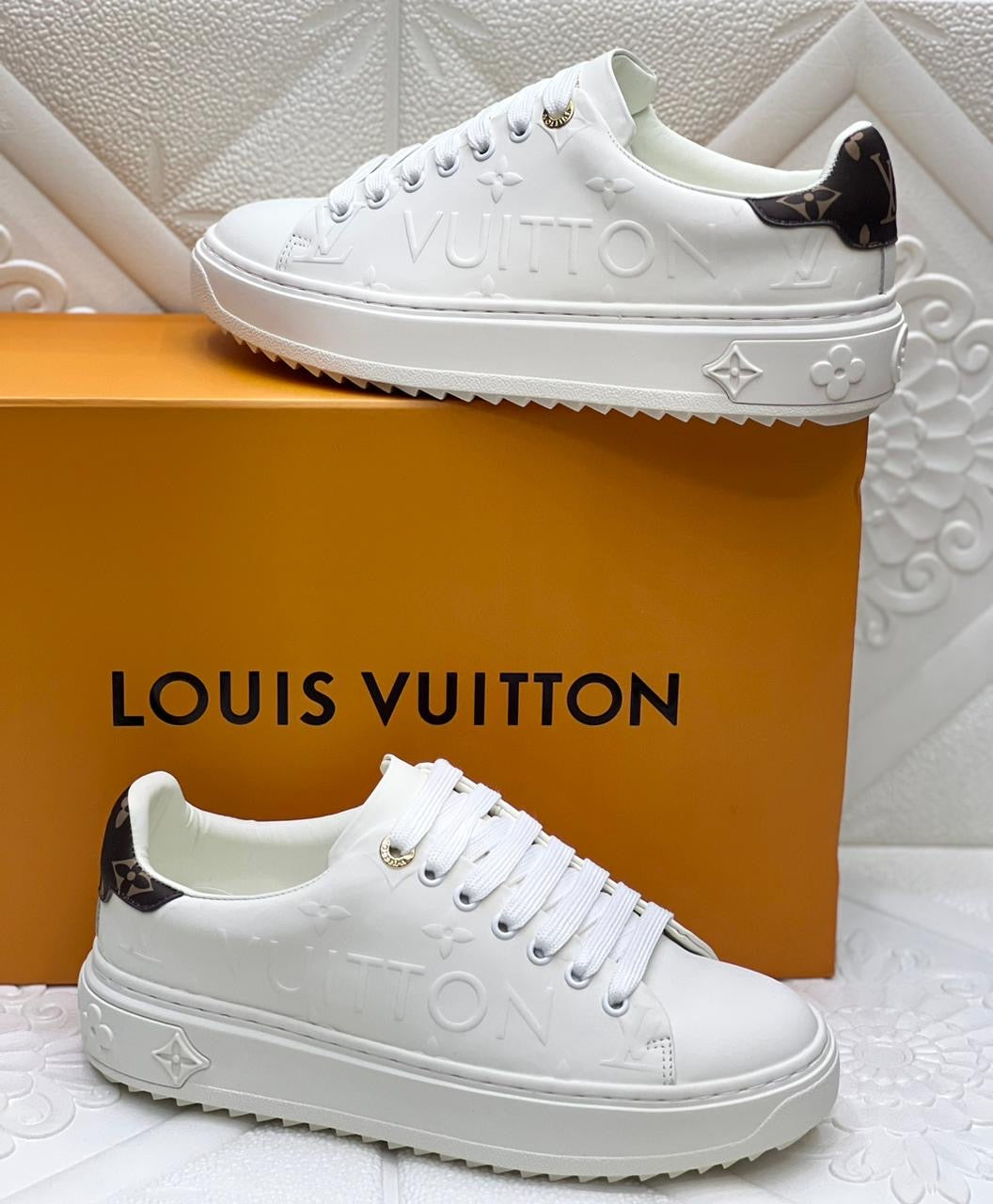 Lv sneakers