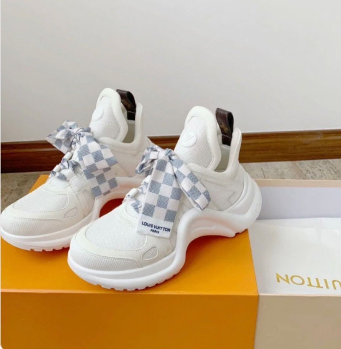 Lv sneakers