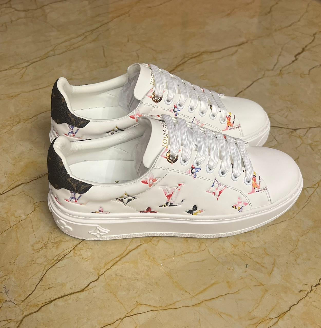 Lv sneakers