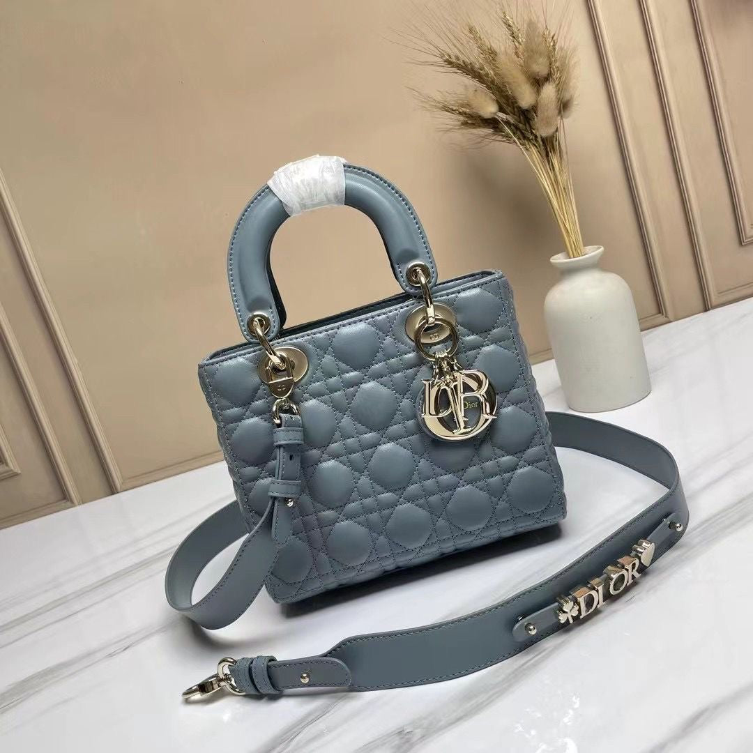 Lady dior bag 20 cm