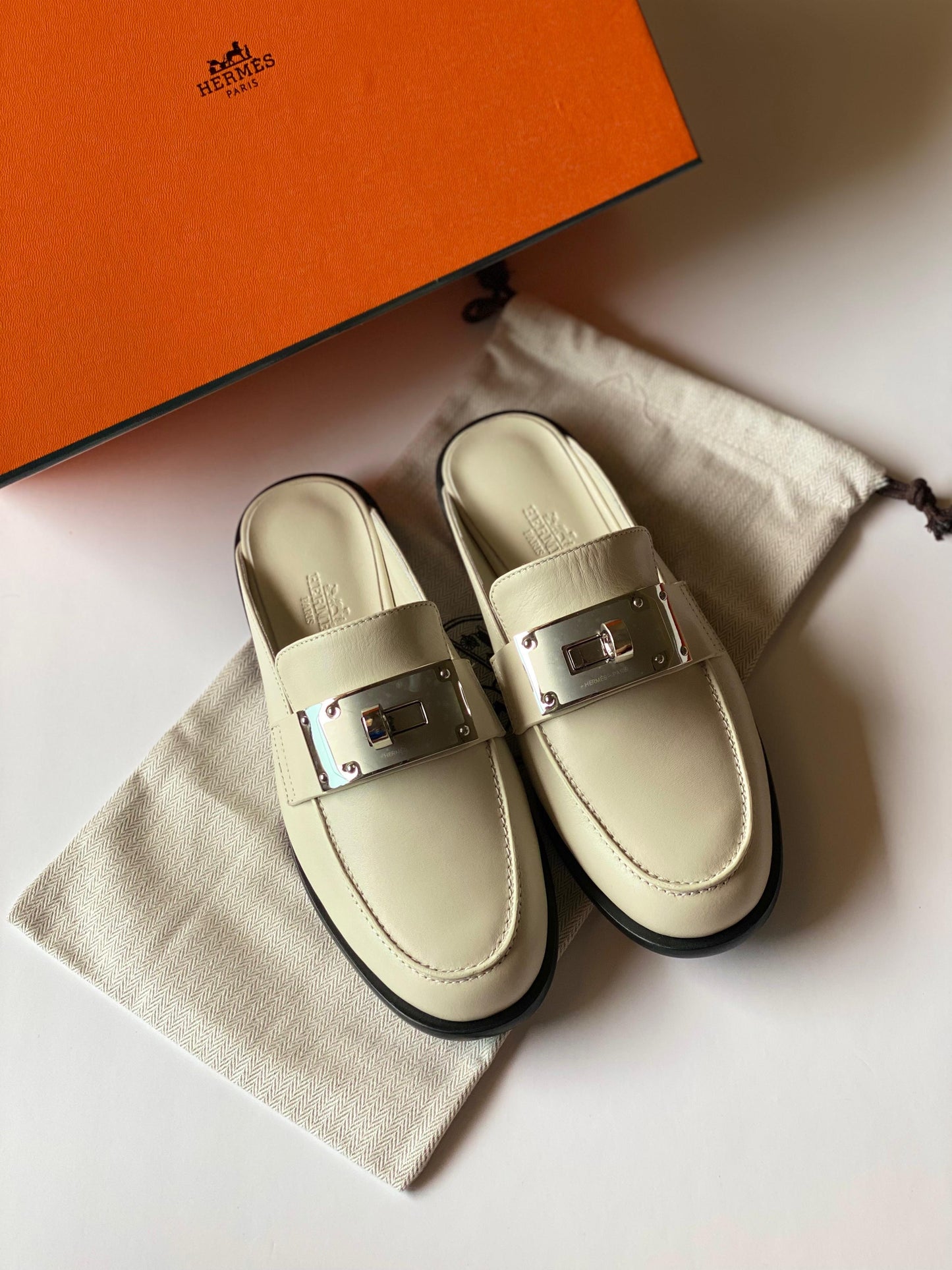 Hermes mules