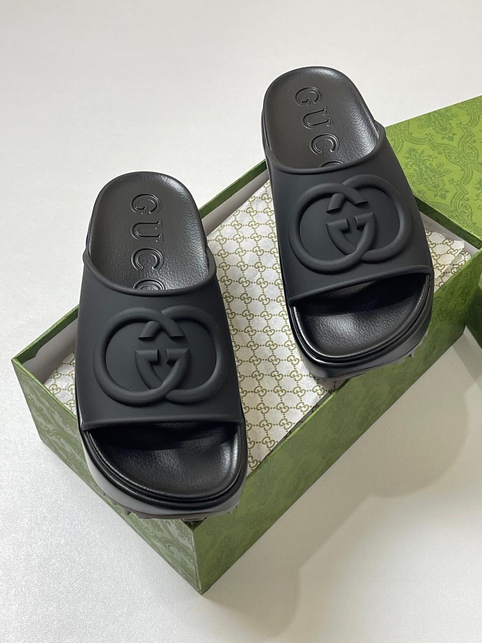 Gucci slippers