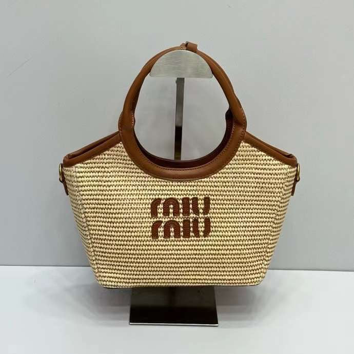 Miu miu bag - tote beach