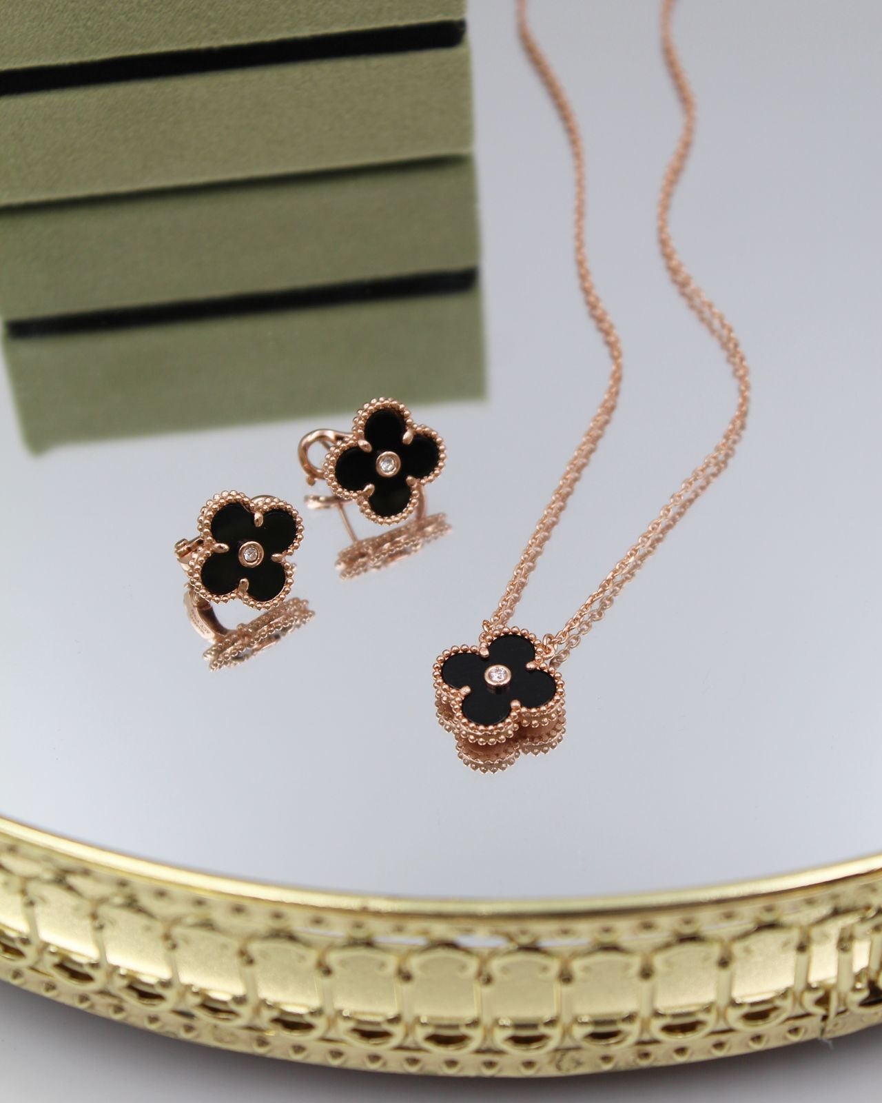 Van cleef jewelry set