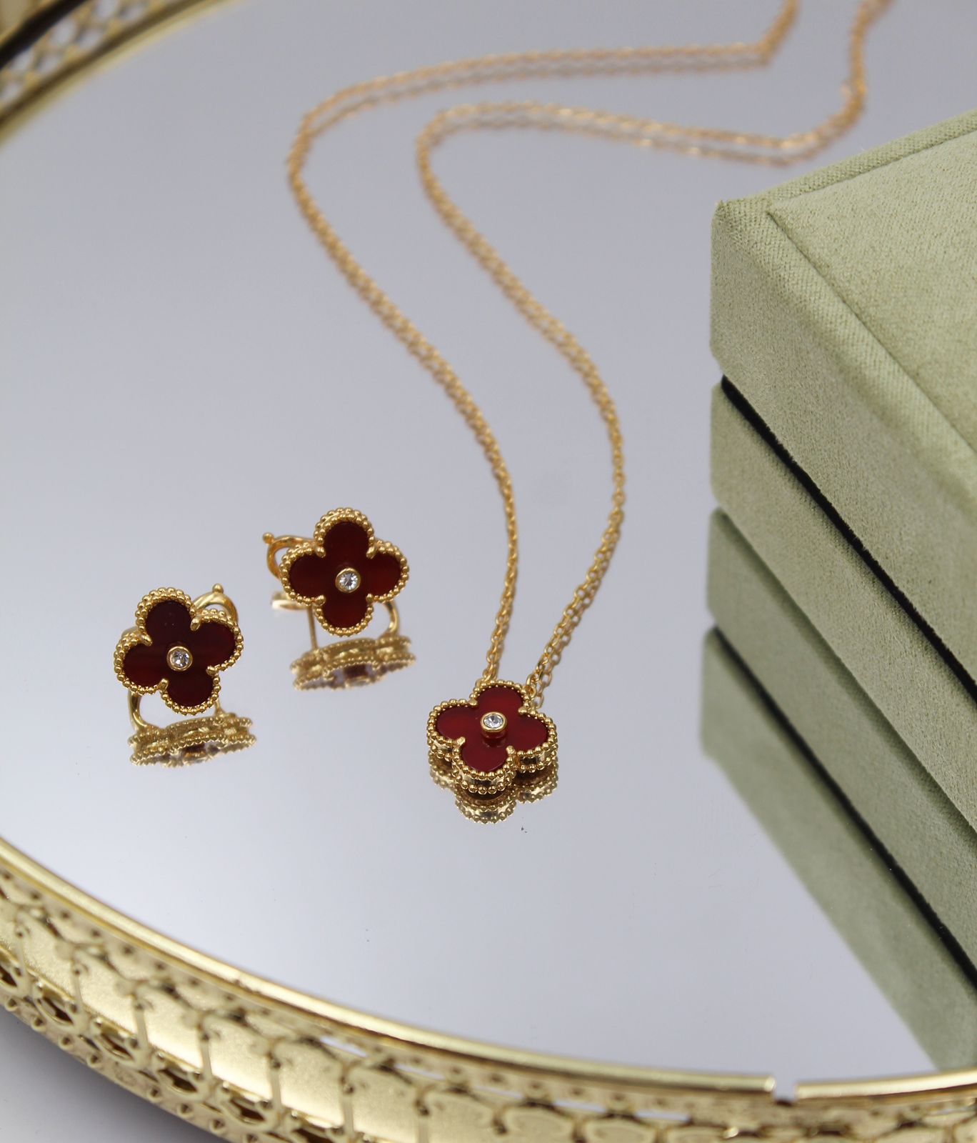 Van cleef jewelry set