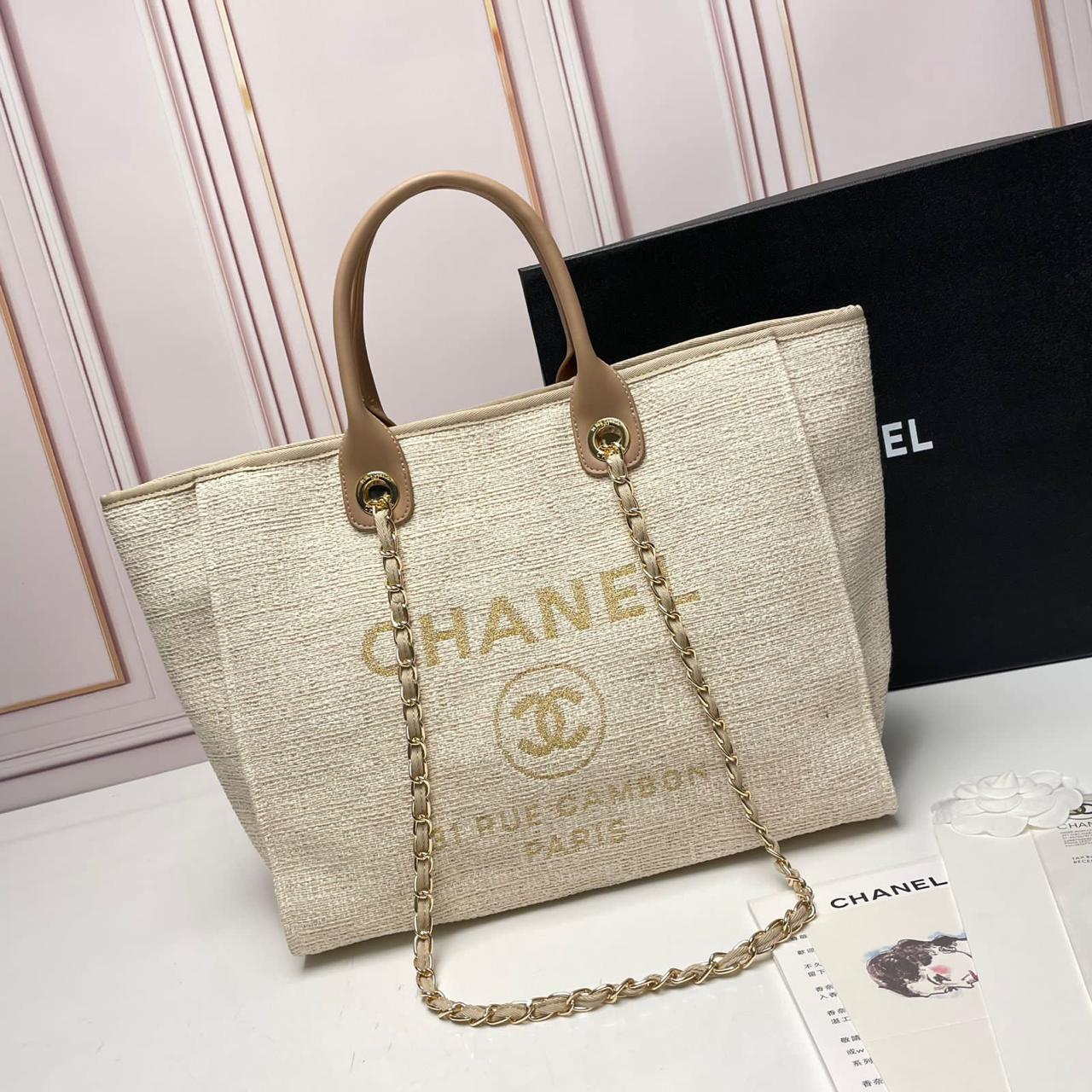 Chanel bag tote