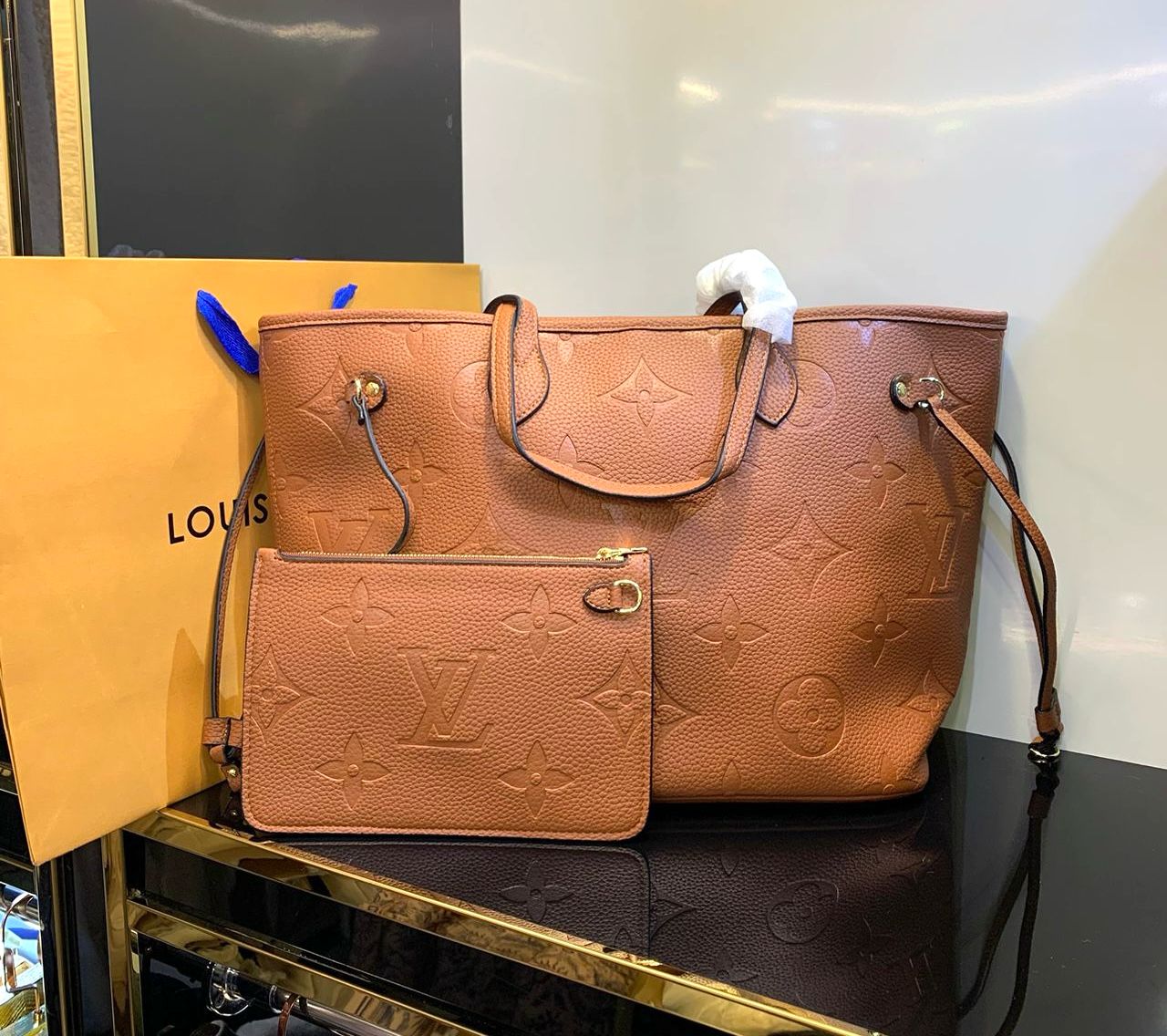 Lv bag tote