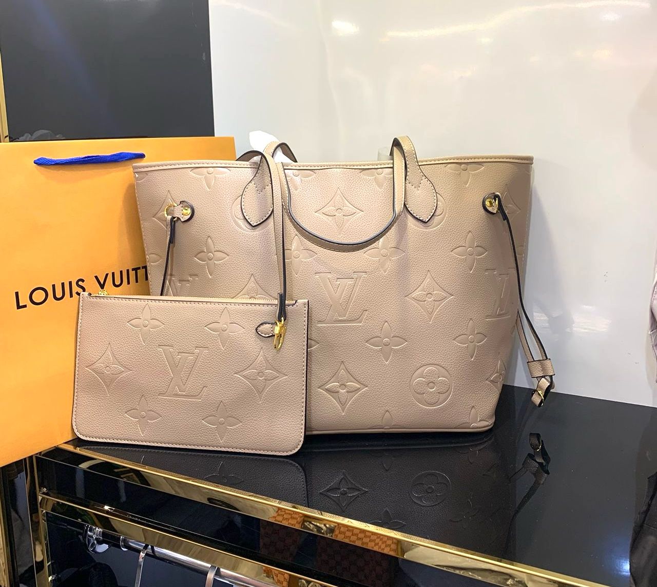 Lv bag tote